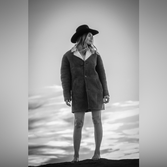 Meet your Posher, Alli - Picture 3 of 3